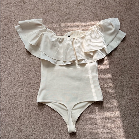 Express Cream Ruffle Detail Top - Picture 3 of 3